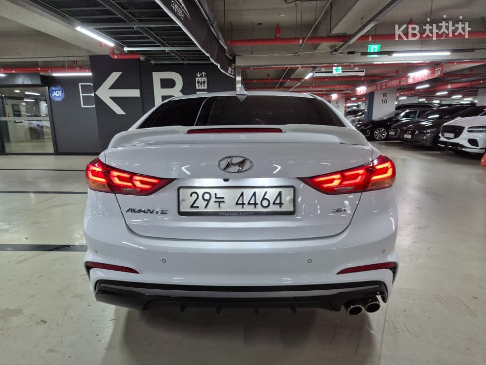 Хюндай Avante (Elantra)AD1.6 Турбо Бензин Директ Инжекция 스포츠 Extreme 셀렉션 - 4