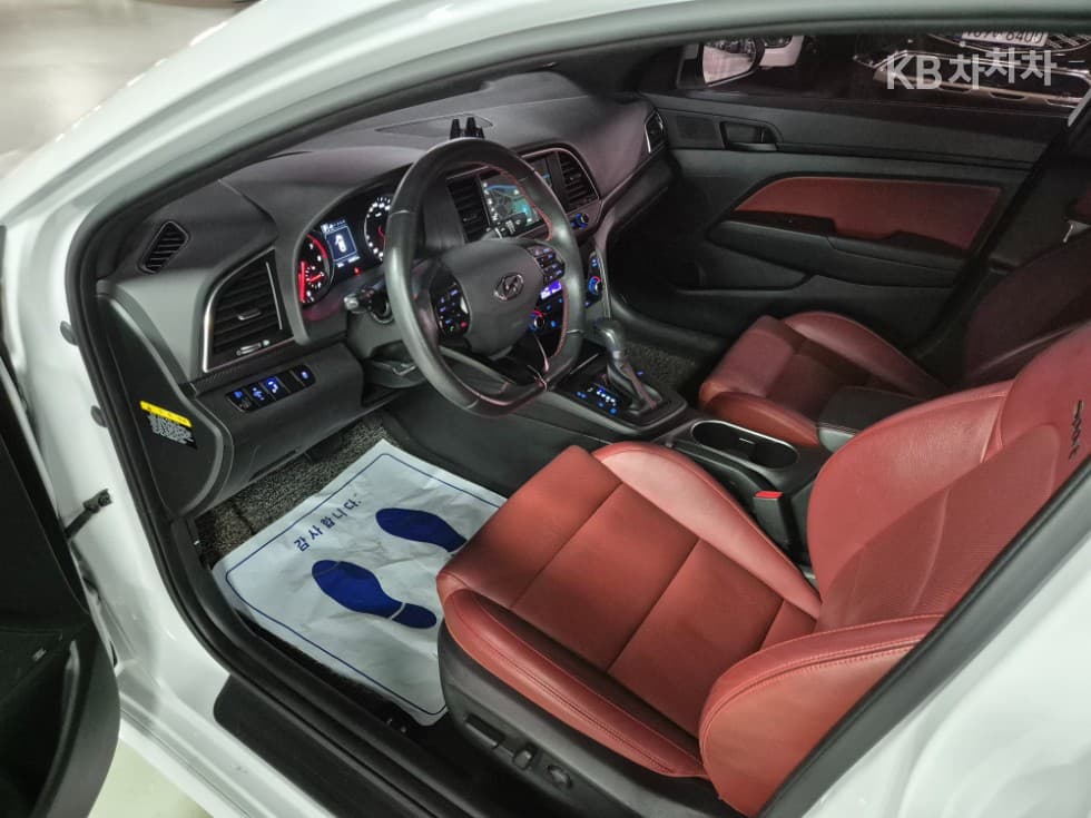Хюндай Avante (Elantra)AD1.6 Турбо Бензин Директ Инжекция 스포츠 Extreme 셀렉션 - 6
