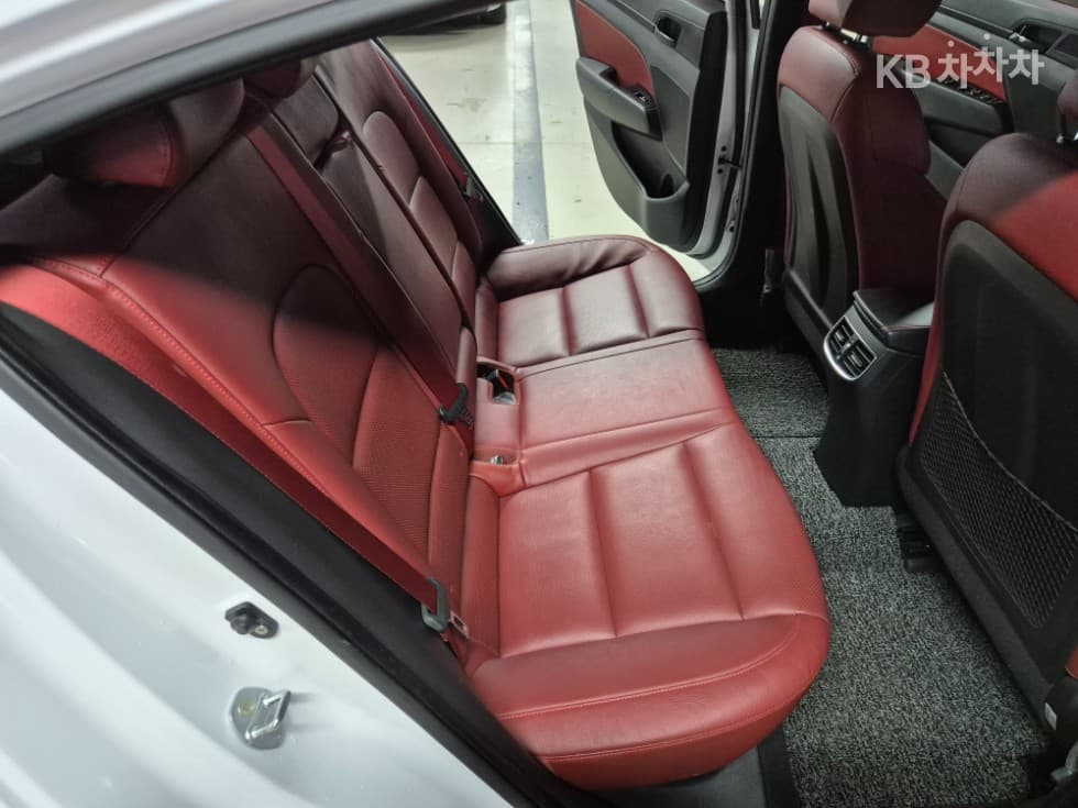 Хюндай Avante (Elantra)AD1.6 Турбо Бензин Директ Инжекция 스포츠 Extreme 셀렉션 - 8