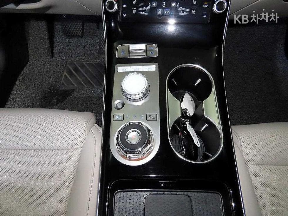 Дженезис GV70Бензин 2.5T 2WD - 12