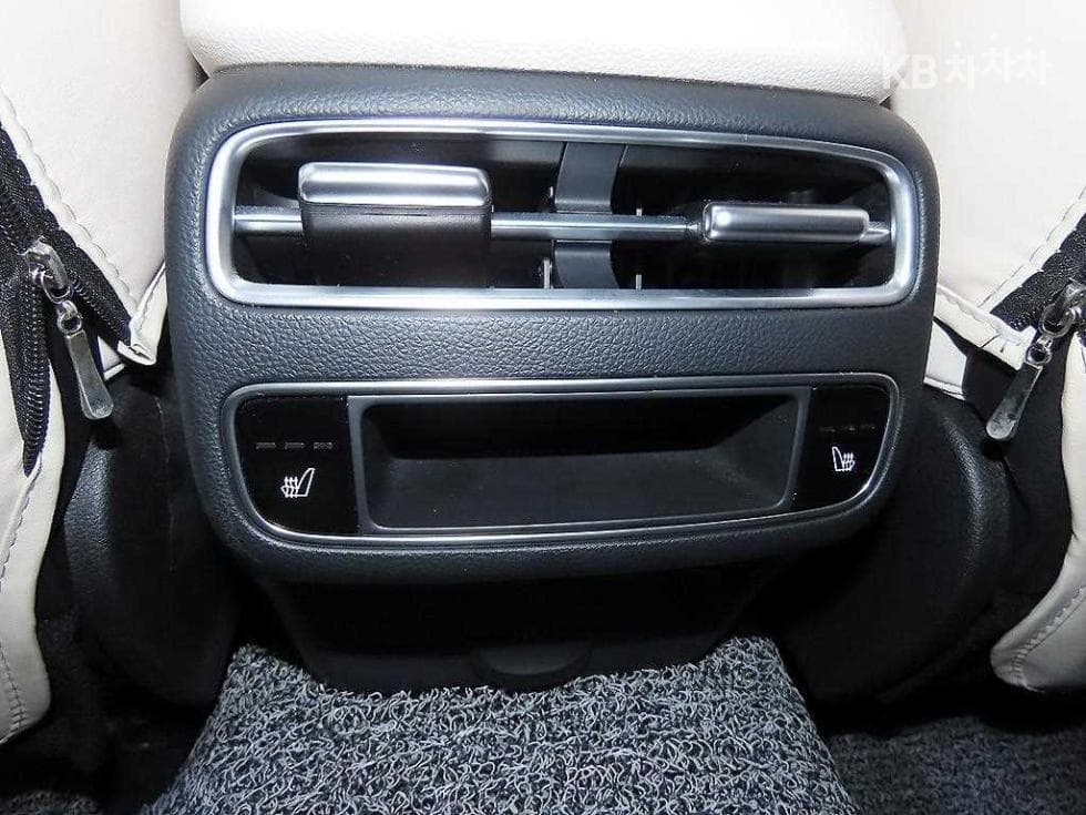 Дженезис GV70Бензин 2.5T 2WD - 15