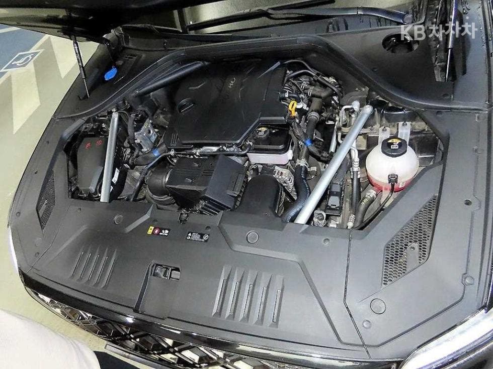 Дженезис GV70Бензин 2.5T 2WD - 19