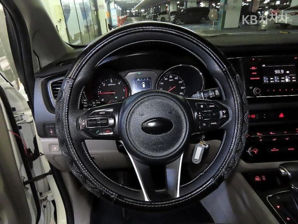 Kia All New Carnival6Seater승 2.2 Diesel 휠체어 리프트 - 7