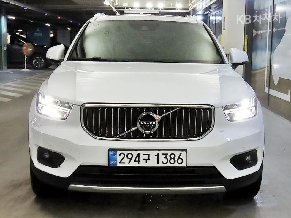 Volvo XC40B4 AWD Inscription - 2