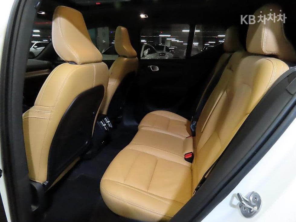 Volvo XC40B4 AWD Inscription - 7