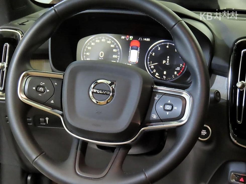 Volvo XC40B4 AWD Inscription - 8