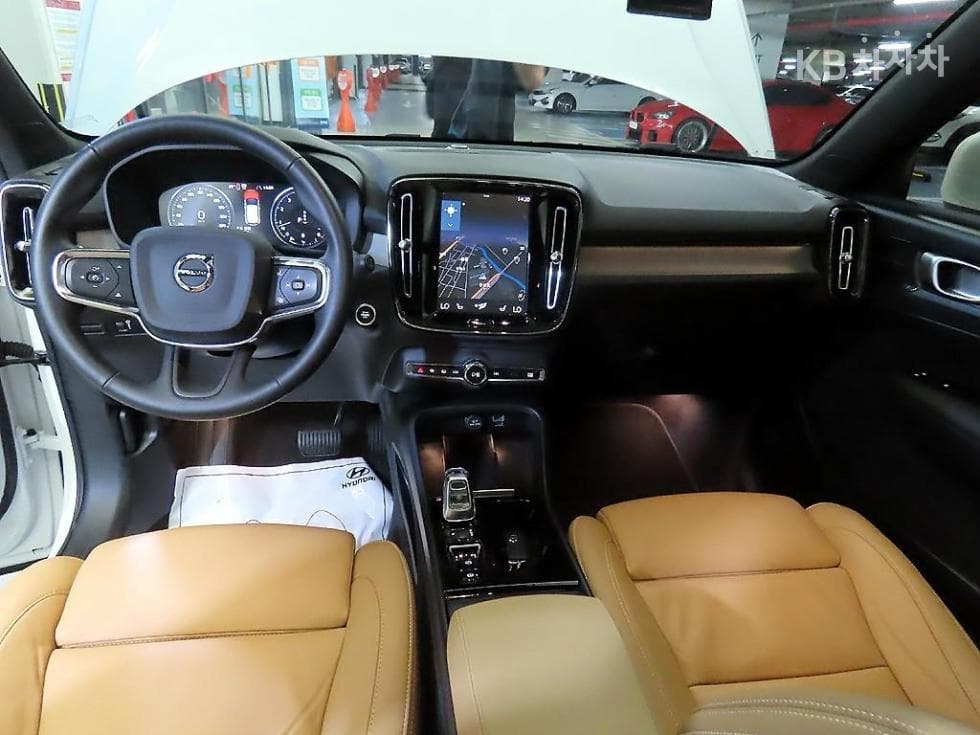 Volvo XC40B4 AWD Inscription - 10