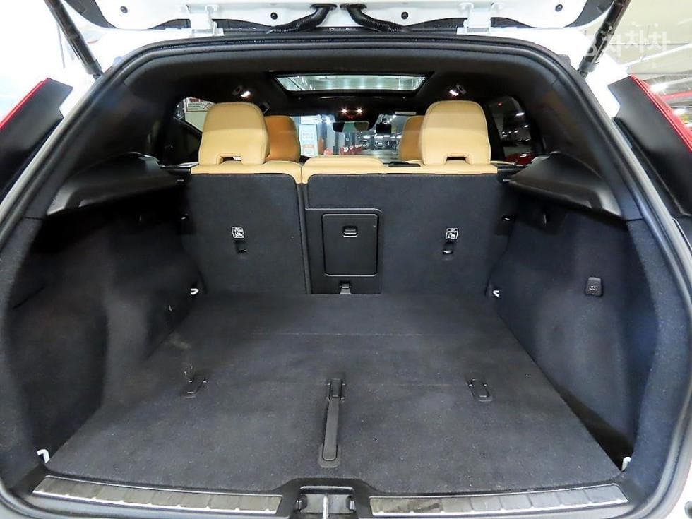 Volvo XC40B4 AWD Inscription - 17