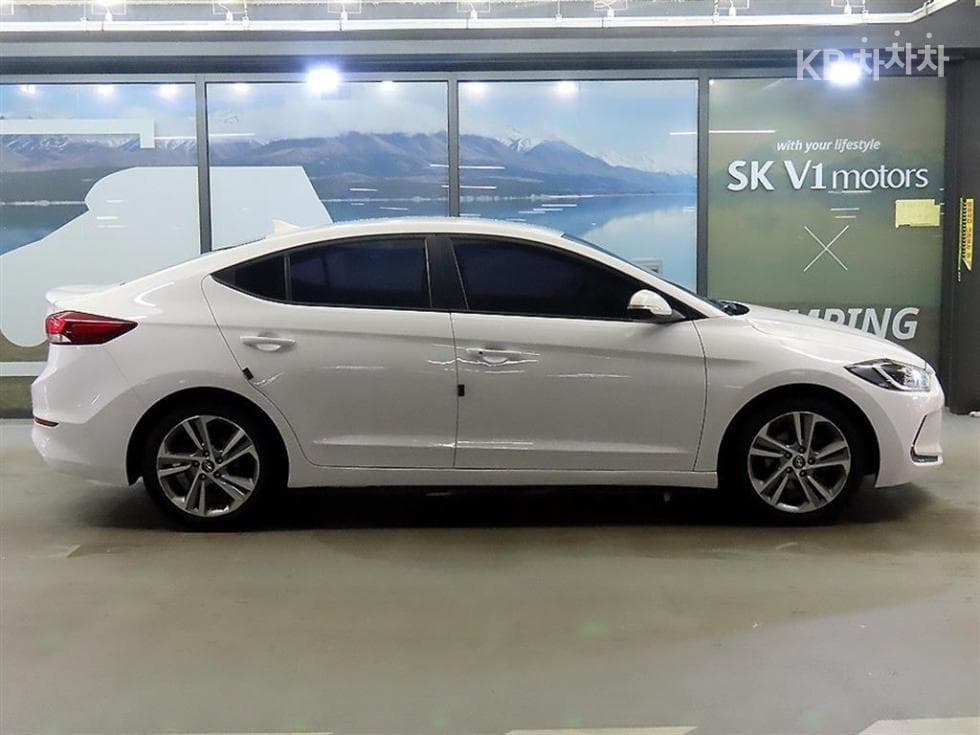 Хюндай Avante (Elantra)AD1.6 GDi Value Plus - 3