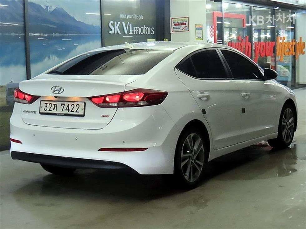 Хюндай Avante (Elantra)AD1.6 GDi Value Plus - 4