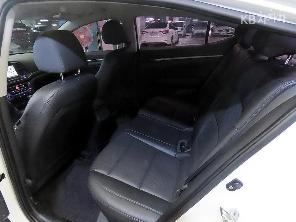 Хюндай Avante (Elantra)AD1.6 GDi Value Plus - 7