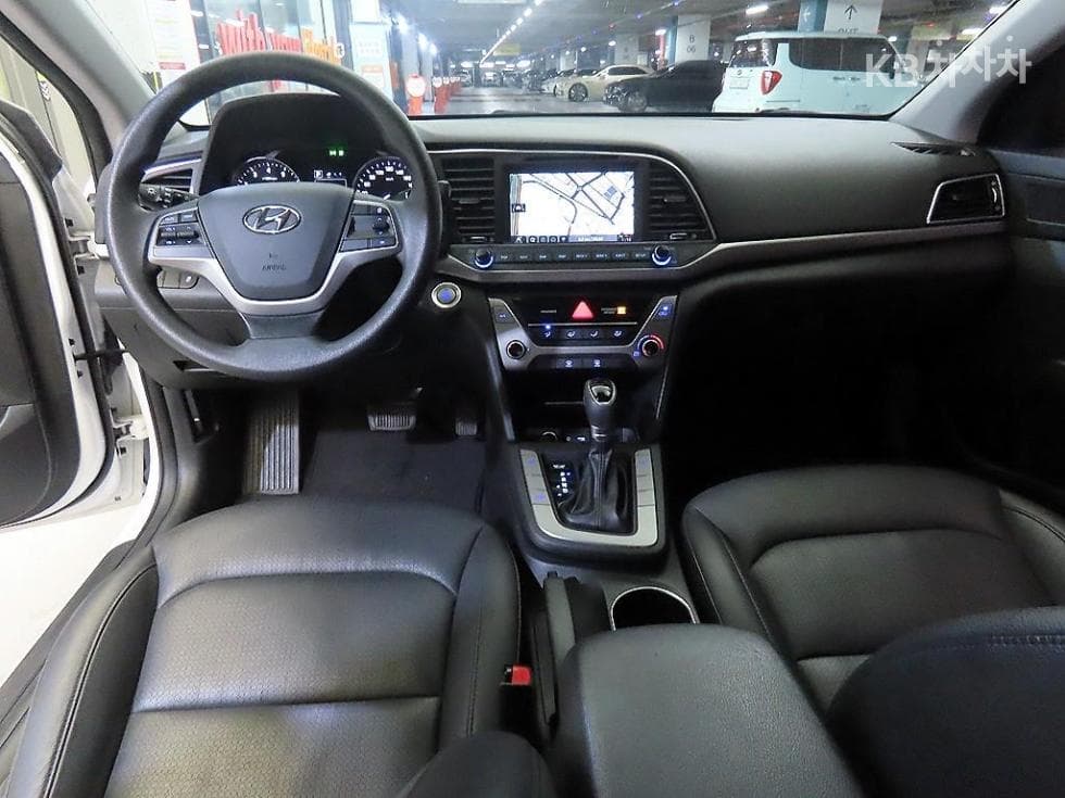 Хюндай Avante (Elantra)AD1.6 GDi Value Plus - 10