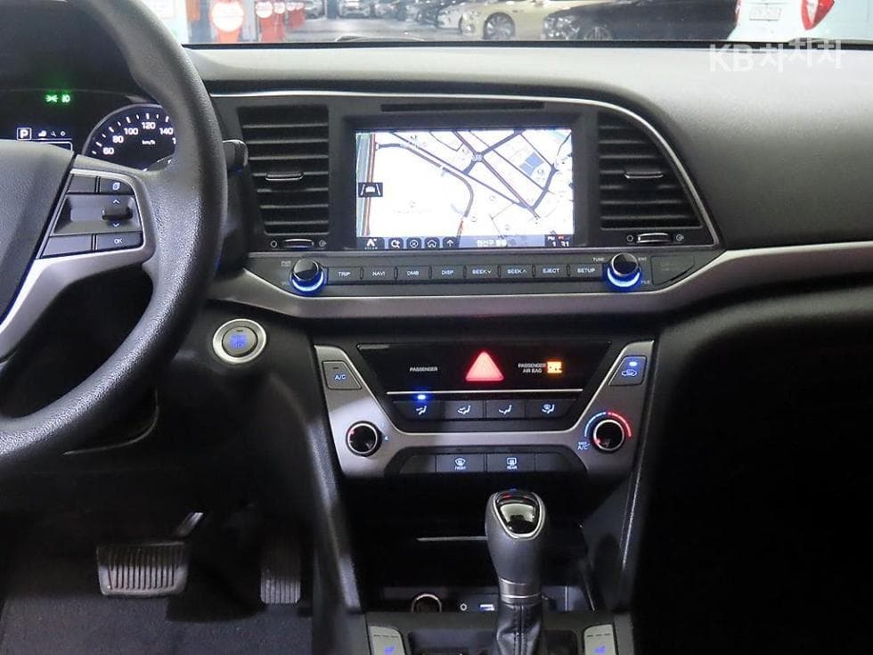 Хюндай Avante (Elantra)AD1.6 GDi Value Plus - 11