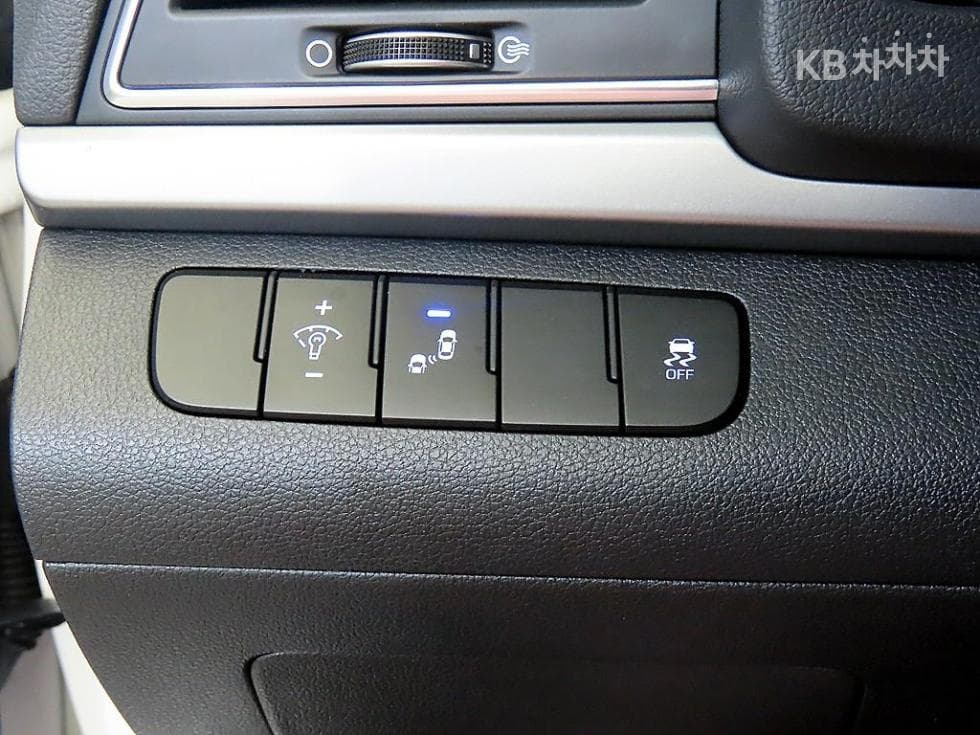 Хюндай Avante (Elantra)AD1.6 GDi Value Plus - 14