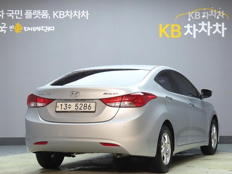Hyundai Avante (Elantra)MDM16 GDi LUXURY - 2