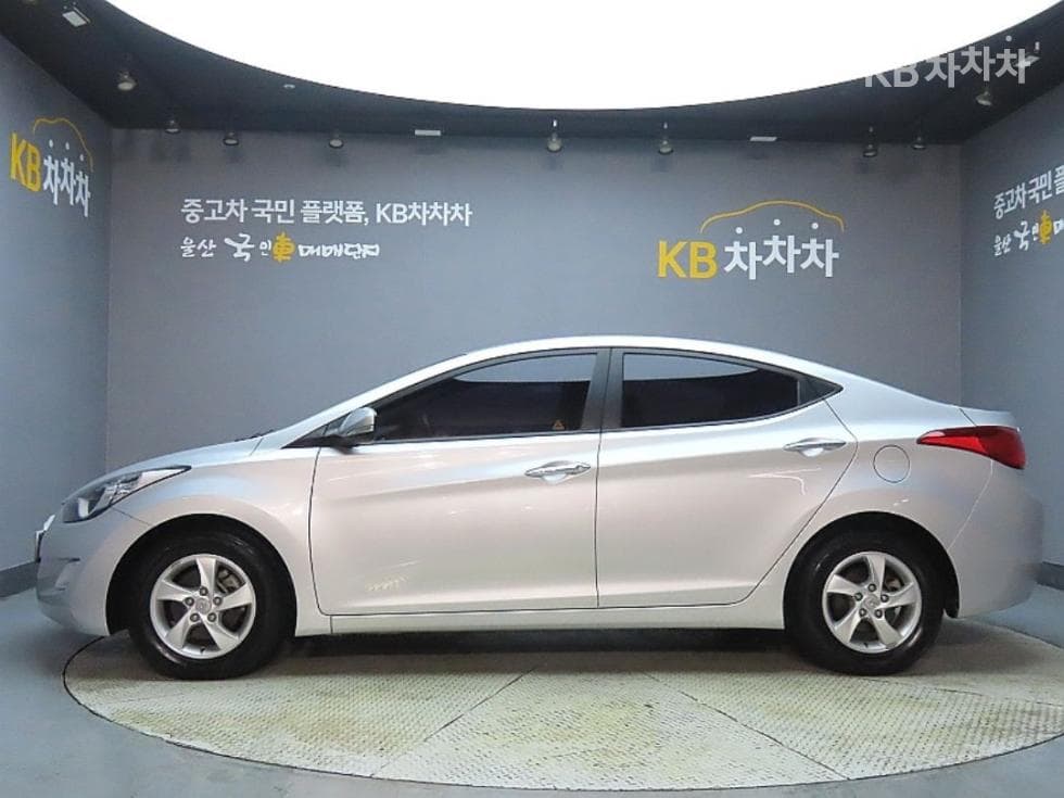 Hyundai Avante (Elantra)MDM16 GDi LUXURY - 5