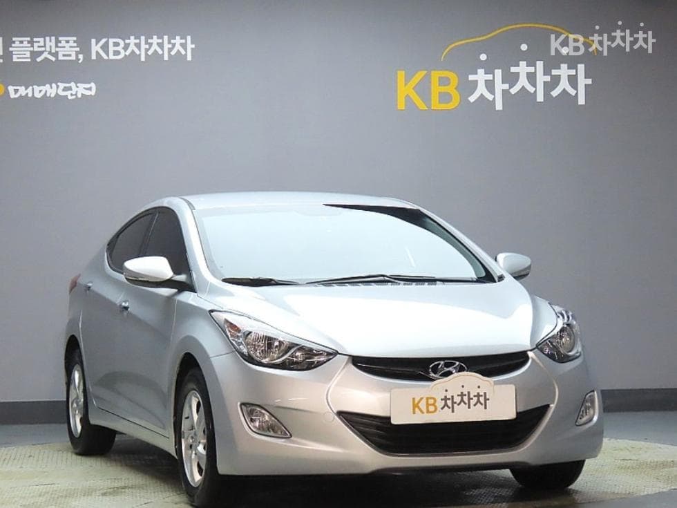 Hyundai Avante (Elantra)MDM16 GDi LUXURY - 3