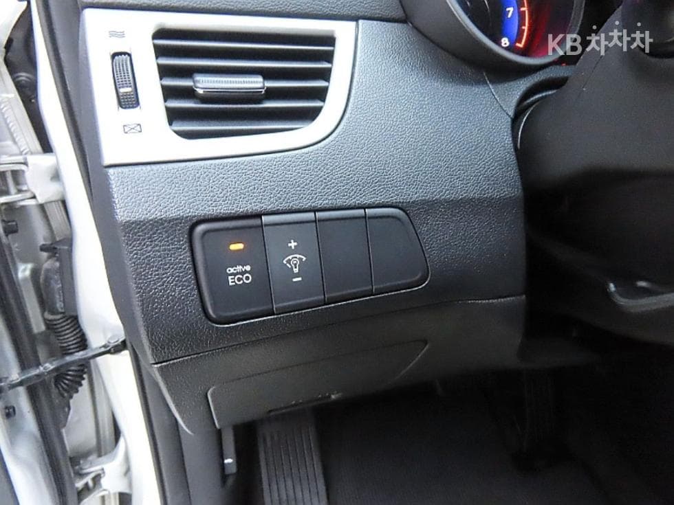 Hyundai Avante (Elantra)MDM16 GDi LUXURY - 12