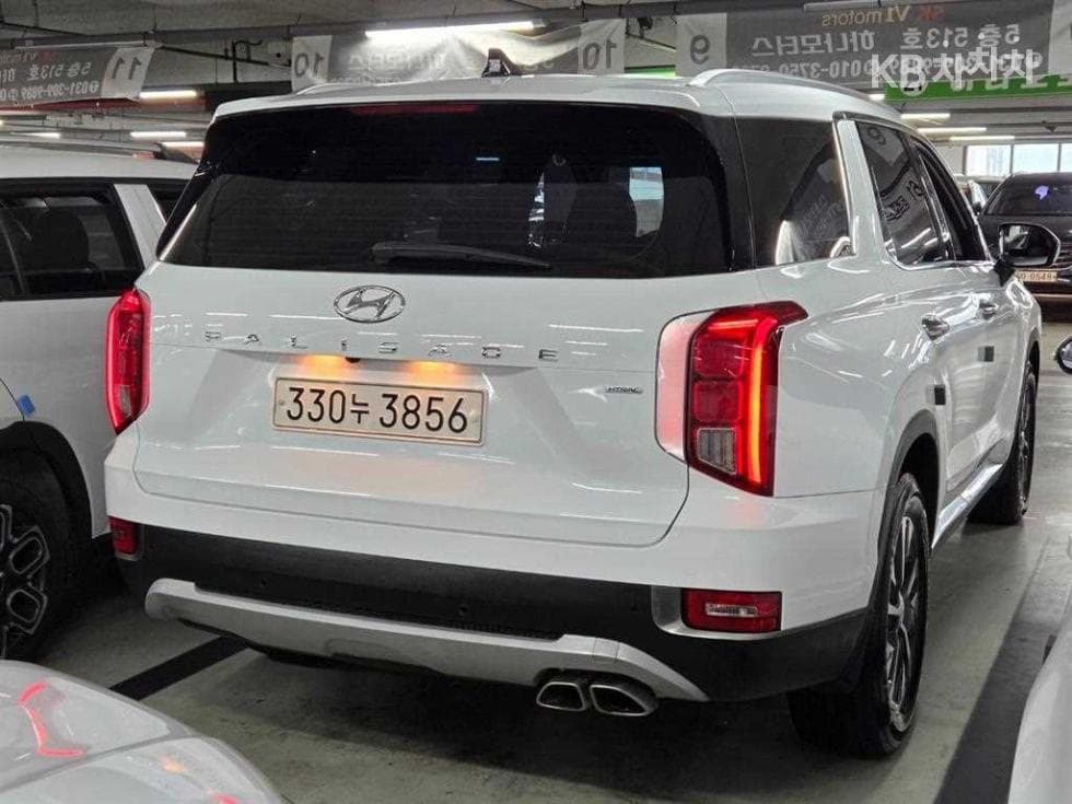 Хюндай Palisade2.2 Дизел 8-местен AWD Exclusive - 4