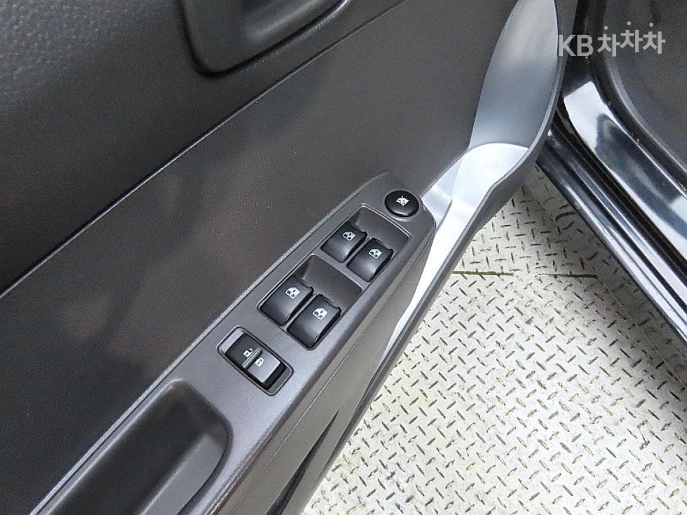 GM Korea Chevrolet SparkSpark S LT - 13