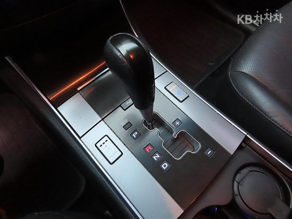 Хюндай 베라Cruze4x4 300VXL Стандартен - 9