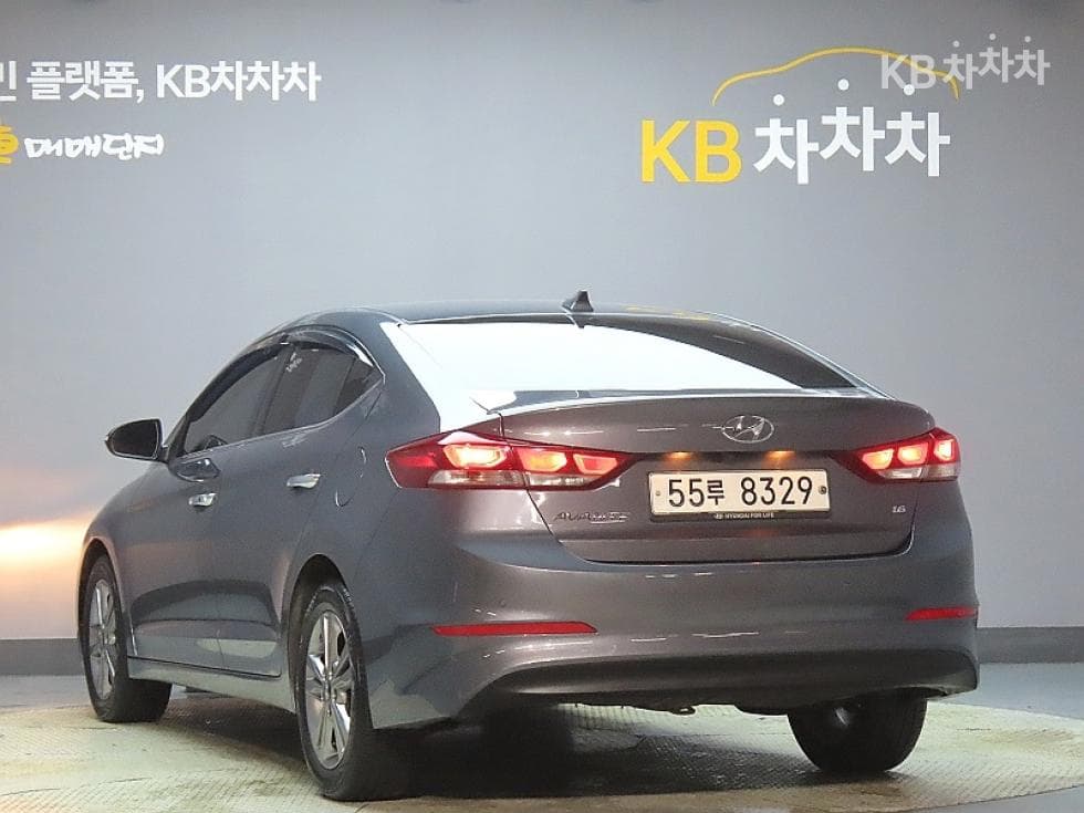 Хюндай Avante (Elantra)AD1.6 GDi Modern - 4