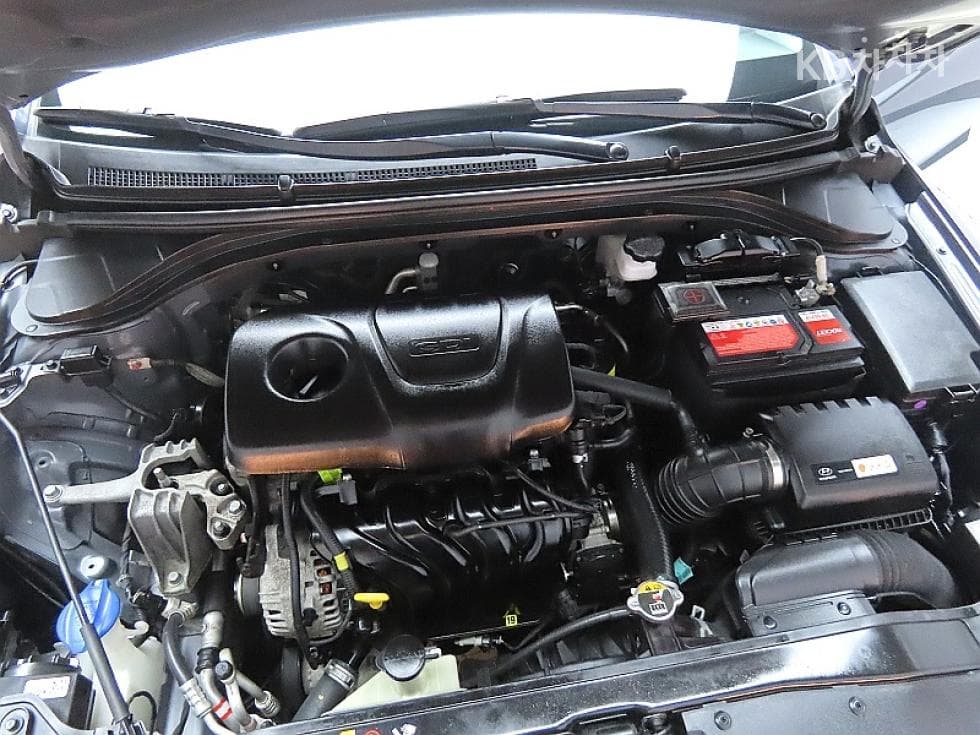 Хюндай Avante (Elantra)AD1.6 GDi Modern - 7