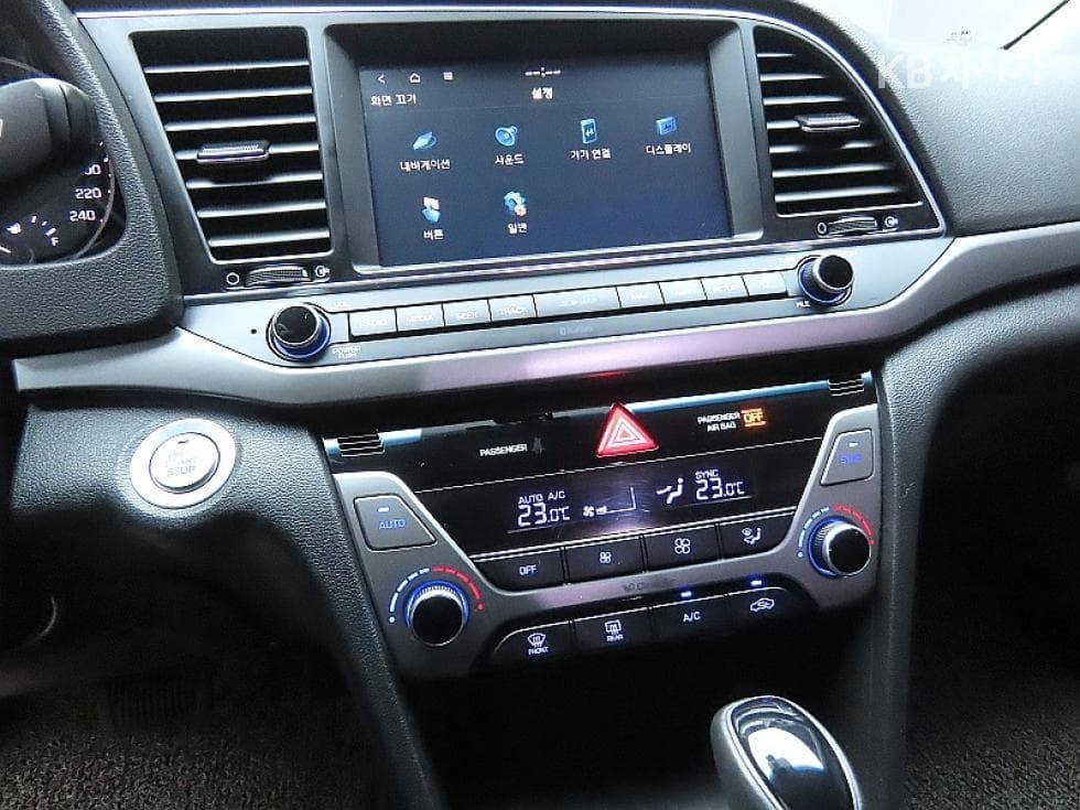 Хюндай Avante (Elantra)AD1.6 GDi Modern - 17