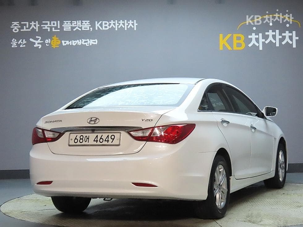 Hyundai YFSonataLPi Premiere - 2