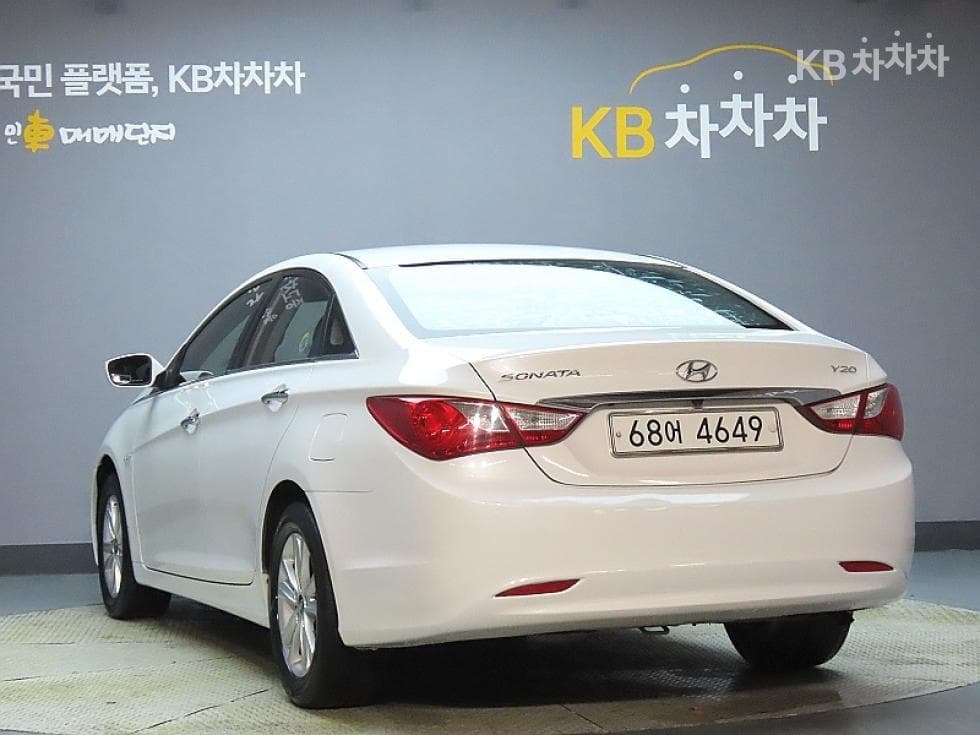 Hyundai YFSonataLPi Premiere - 4