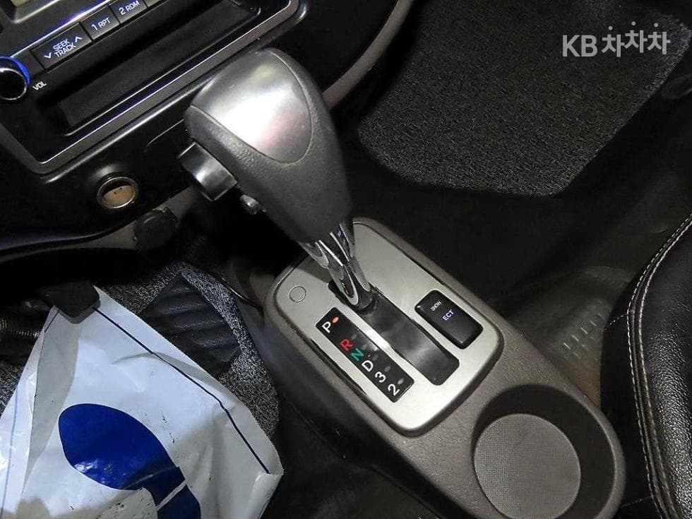 Хюндай Porter 2Удължено междуосие Super Cab CRDi Smart - 12