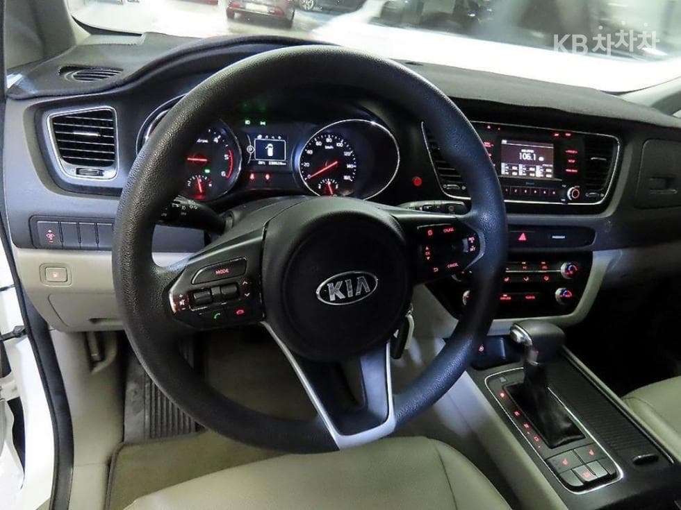 Киа All New Канивал6Местен승 2.2 Дизел 휠체어 리프트 - 7