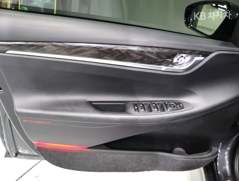 Хюндай Grandeur (Azera)IG2.4 Premium Стандартен - 16