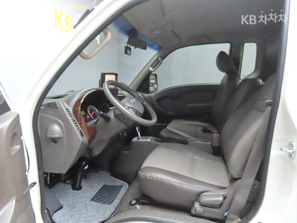 Hyundai Porter 2Extra Long Super Cab CRDi HI-SUP High-end Type - 9