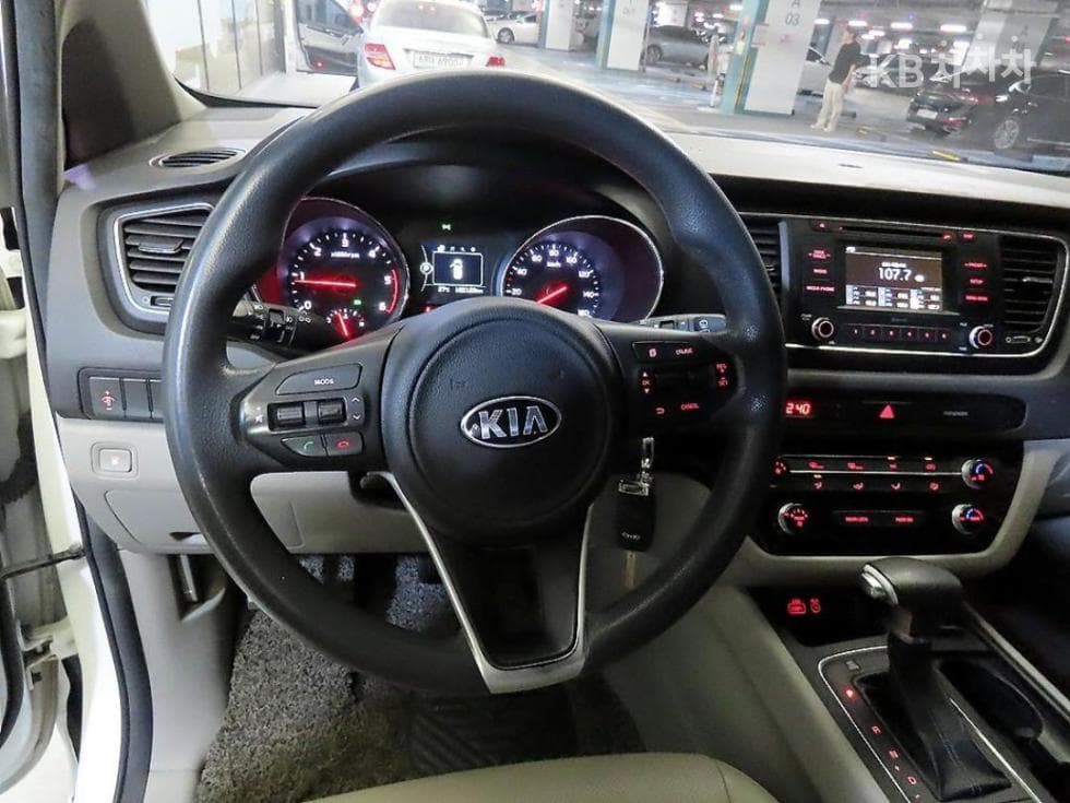 Киа All New Канивал6Местен승 2.2 Дизел 휠체어 리프트 - 7
