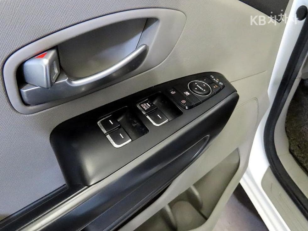 Киа All New Канивал6Местен승 2.2 Дизел 휠체어 리프트 - 10