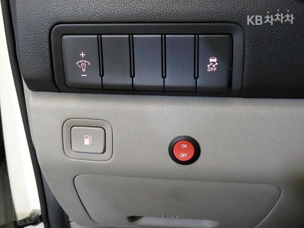 Киа All New Канивал6Местен승 2.2 Дизел 휠체어 리프트 - 11