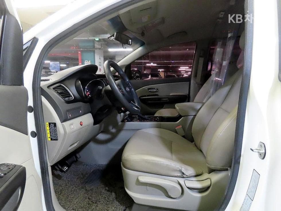 Киа All New Канивал6Местен승 2.2 Дизел 휠체어 리프트 - 14