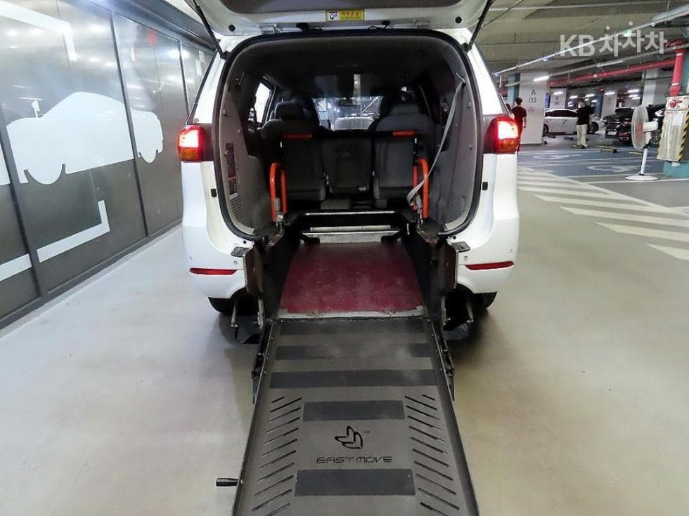Киа All New Канивал6Местен승 2.2 Дизел 휠체어 리프트 - 18