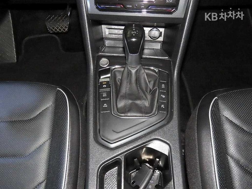 Volkswagen Tiguan Allspace2.0 Turbocharged Stratified Injection (VW) Prestige - 12