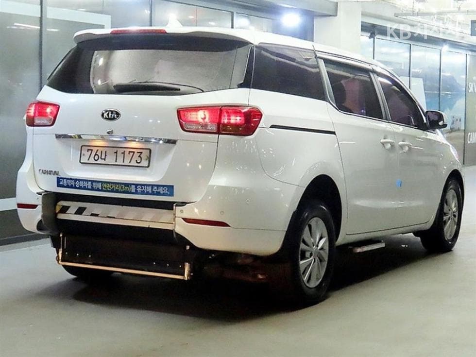 Kia All New Carnival6Seater승 2.2 Diesel 휠체어 리프트 - 4