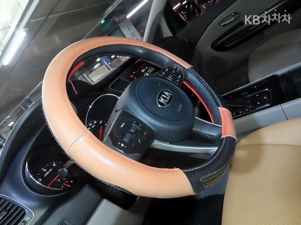 Kia All New Carnival6Seater승 2.2 Diesel 휠체어 리프트 - 7
