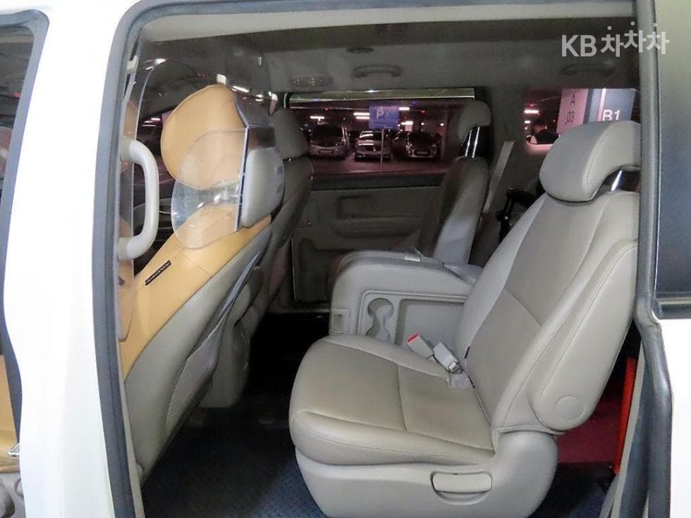 Kia All New Carnival6Seater승 2.2 Diesel 휠체어 리프트 - 14