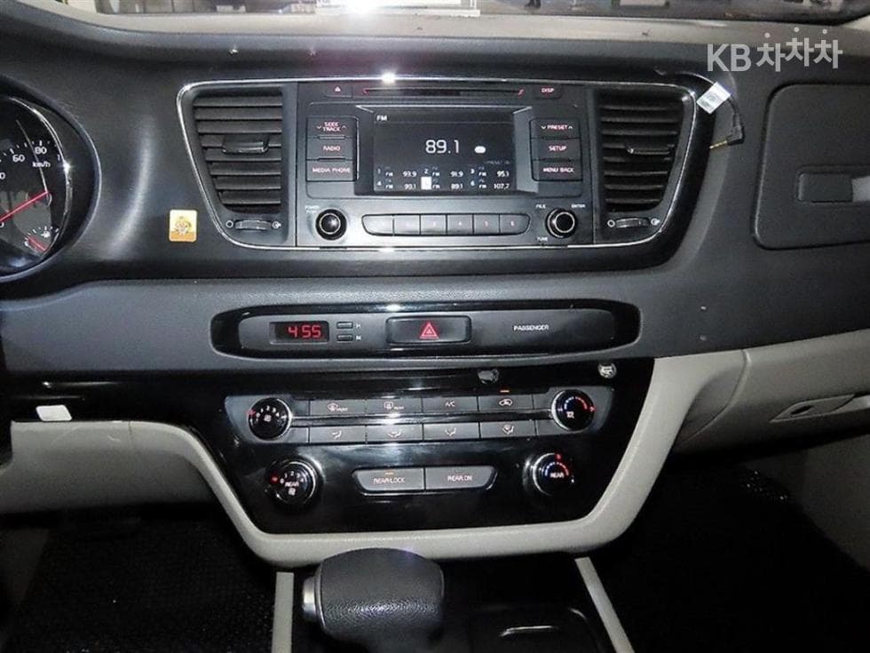 Kia All New Carnival6Seater승 2.2 Diesel 휠체어 리프트 - 8