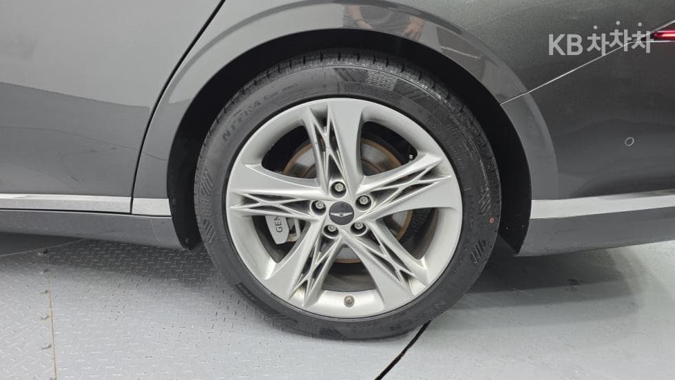 Дженезис G90(RS4)3.5T AWD Стандартен - 7