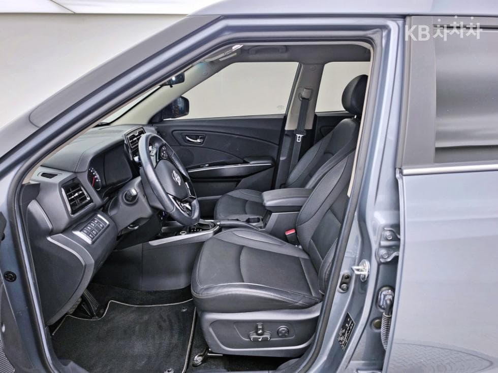 КейДжи Мобилити Тиволи Air(X150)1.5 Бензин A3 - 5