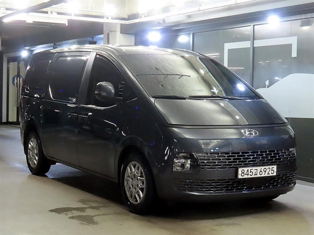 Хюндай Staria Cargo 2.2 Cargo 3 Modern - Image 1