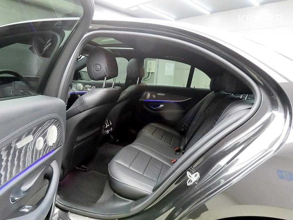 Mercedes-Benz E-Клас (W213)E350 4MATIC Avantgarde - 6