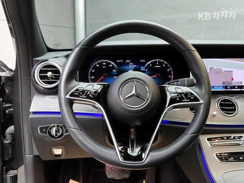 Mercedes-Benz E-Клас (W213)E350 4MATIC Avantgarde - 9