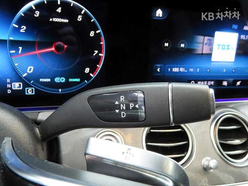 Mercedes-Benz E-Клас (W213)E350 4MATIC Avantgarde - 10